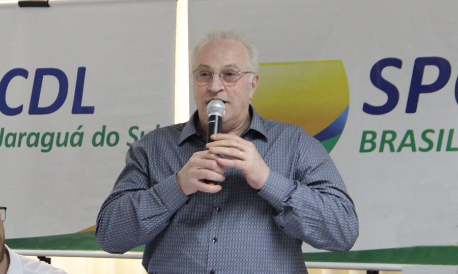 Zonta fala sobre a trajetória do Condor aos lojistas de Jaraguá