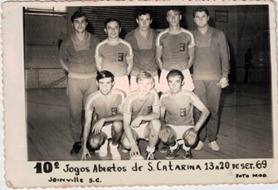 Meio século separa equipe de futsal nos 10ºs Jasc em Joinville