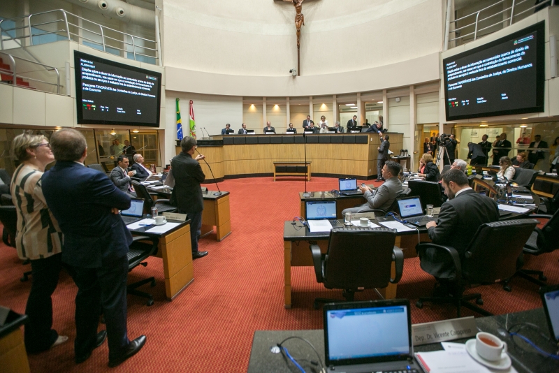 Assembleia aprova projeto sobre parcelamento do IPVA em 12 meses