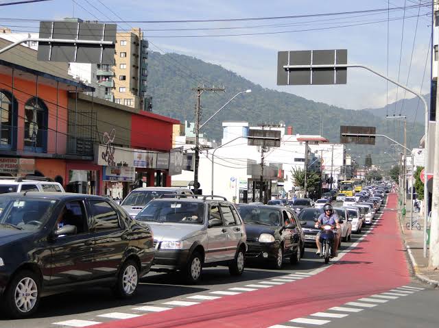 Jaraguá tem um veículo automotor para cada 2 habitantes aproximadamente