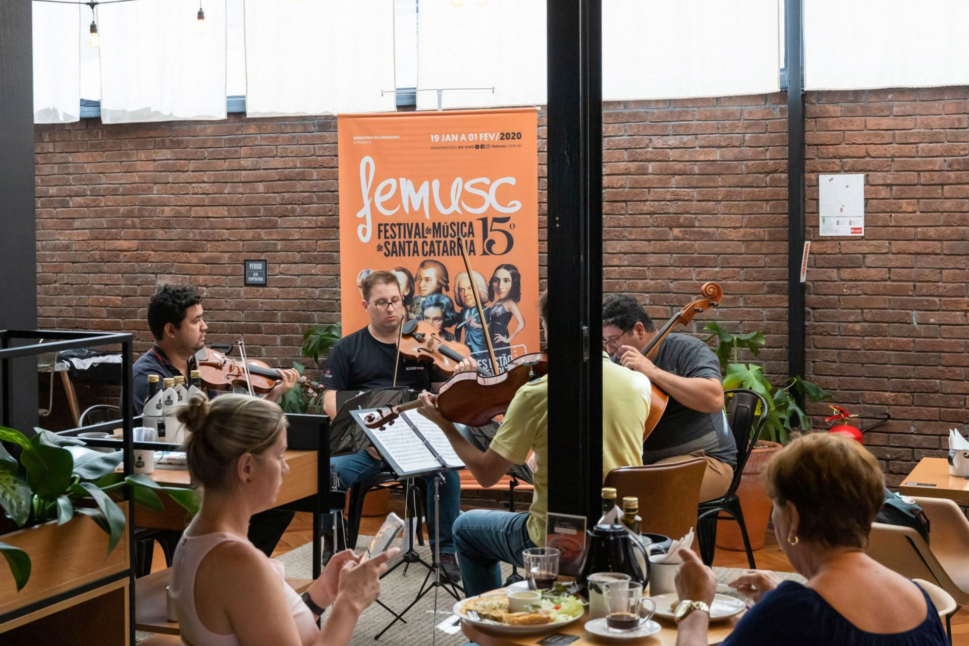 Femusc leva música aos locais públicos de Jaraguá