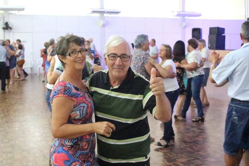 Baile marca encerramento da Colônia de Férias da Terceira Idade em Jaraguá do Sul