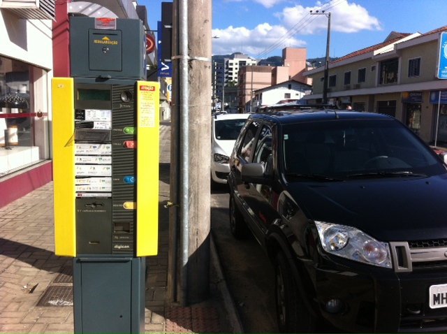 Cobrança do estacionamento rotativo de Jaraguá será suspensa temporariamente a partir do dia 19