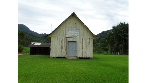 Esquecida entre as paisagens do Rio da Luz, igreja Luterana completa 84 anos
