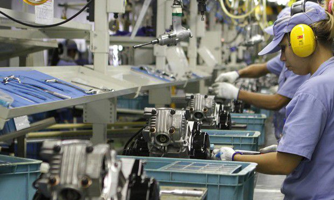 Mercado financeiro projeta queda de 0,48% na economia em 2020