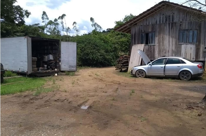 Polícia Militar descobre desmanche de carros em Guaramirim