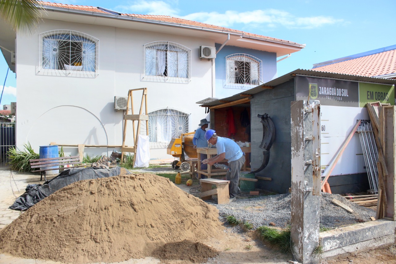 Veja como estão as obras no CRAS do bairro Jaraguá 84 e no Abrigo do Baependi