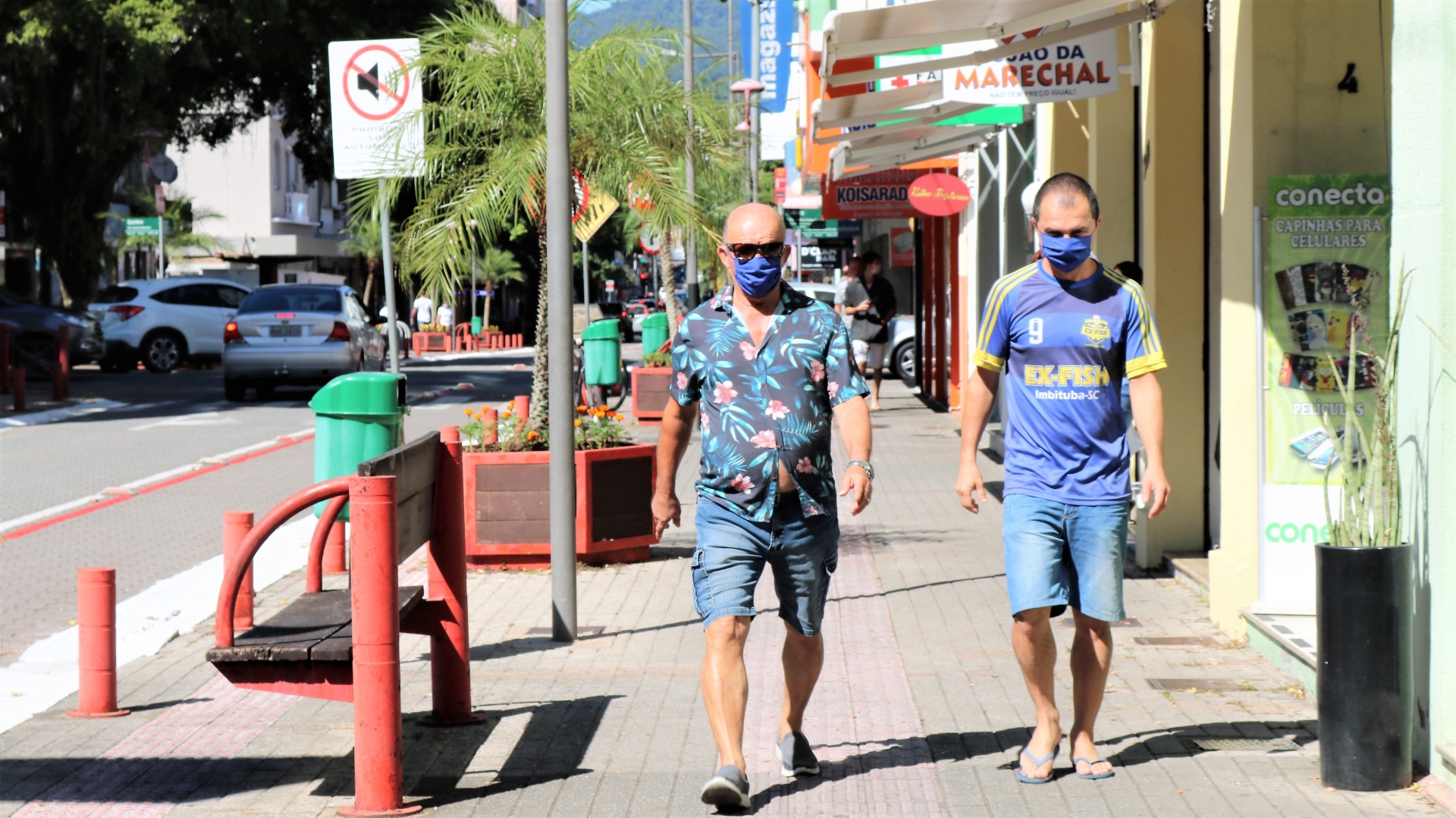 Coronavírus: máscaras não devem ser colocadas no lixo reciclável