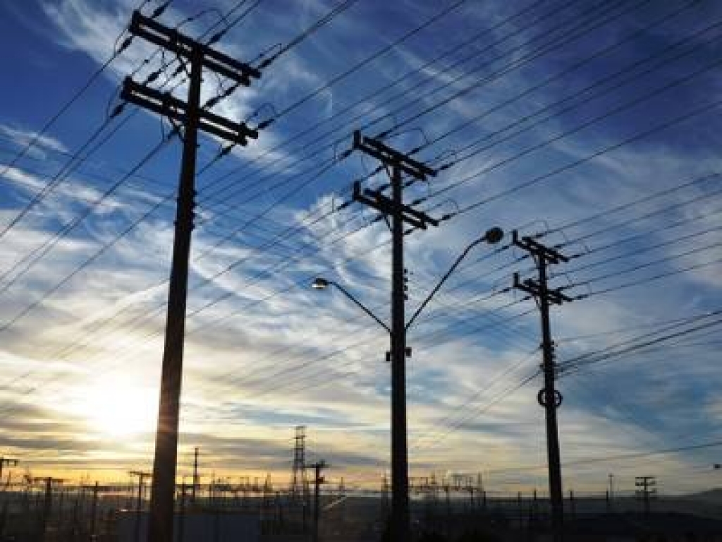 Mais de mil unidades consumidoras continuam sem energia em Jaraguá e região