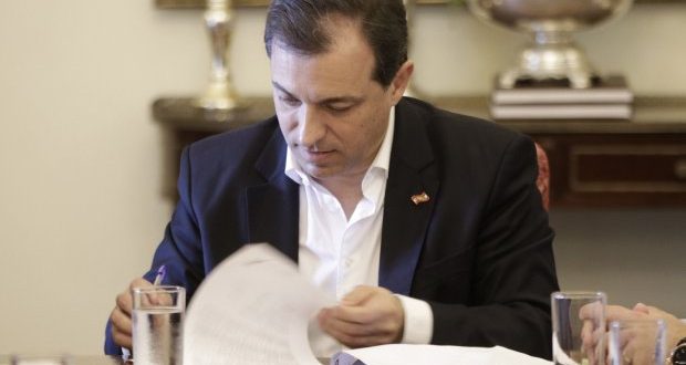 Moisés sanciona lei que proíbe pergunta sobre religião e opção sexual em entrevistas de empregos Moisés sanciona lei que proíbe pergunta sobre religião e opção sexual em entrevistas de empregos