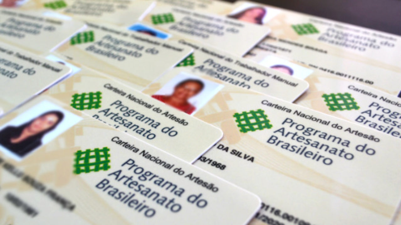 Secretaria de turismo de Corupá auxilia profissionais na solicitação da Carteira Nacional do Artesão