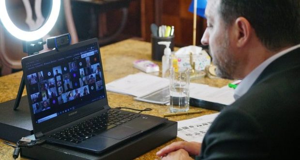 Governo do Estado garante vacinação contra o coronavírus para população catarinense em reunião com a Fecam Governo do Estado garante vacinação contra o coronavírus para população catarinense em reunião com a Fecam