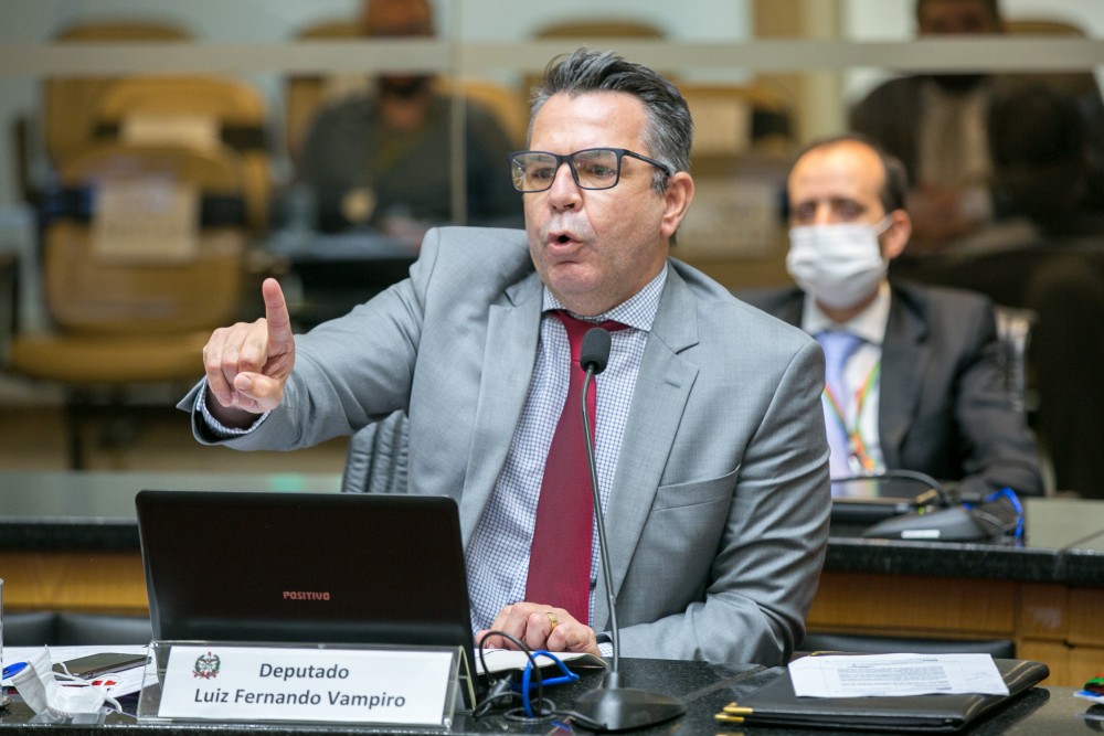 MDB com Moisés