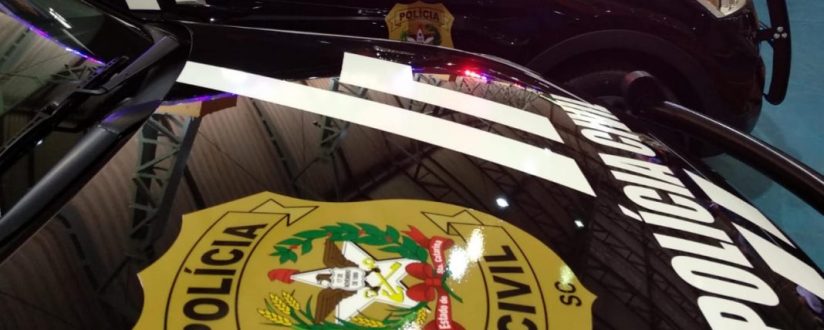 Homem flagrado ao furtar veículo, tenta fugir e morre ao pular de uma ponte em Santa Catarina Homem flagrado ao furtar veículo, tenta fugir e morre ao pular de uma ponte em Santa Catarina