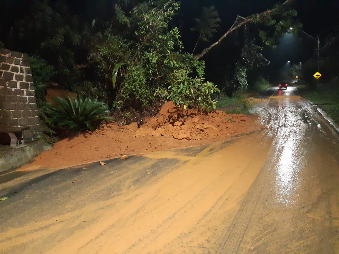 Rua Adolfo Antônio Emmendoerfer está interditada nesta quarta-feira (13) em Jaraguá do Sul