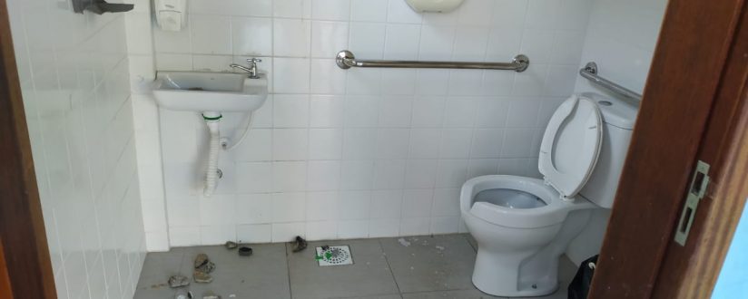 Escola Municipal é alvo de vandalismo em Guaramirim Escola Municipal é alvo de vandalismo em Guaramirim