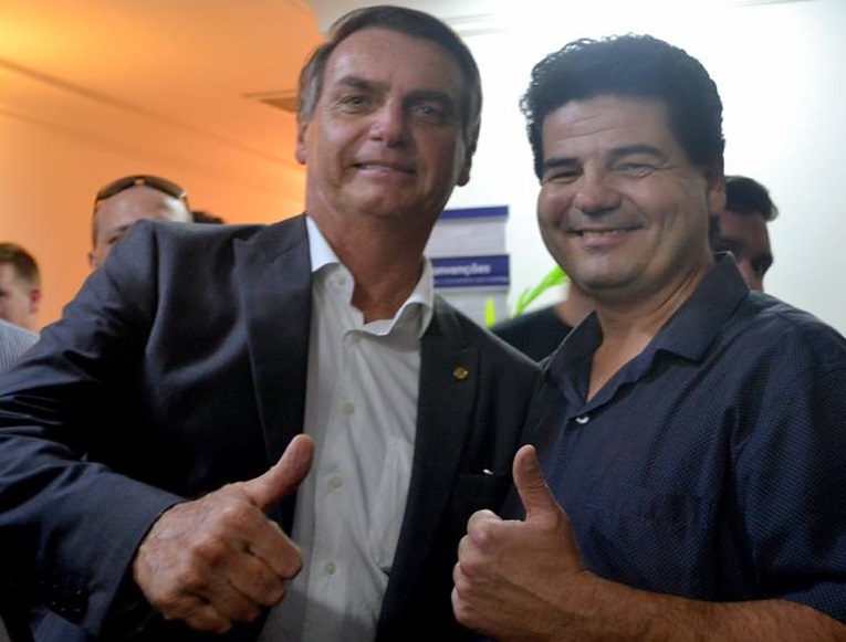 Dono de uma das maiores transportadoras de Santa Catarina esteve com o presidente Jair Bolsonaro no fim de semana em São Francisco do Sul-SC