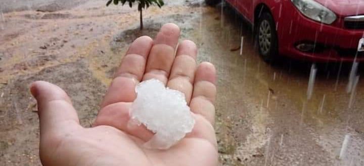 Chuvas de granizo assustam moradores da região Chuvas de granizo assustam moradores da região