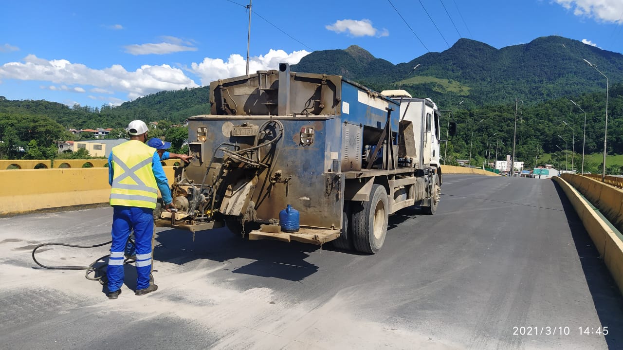 Ponte do Trabalhador em Jaraguá do Sul permanece interditada nesta semana