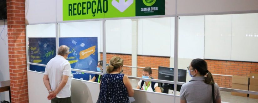 Idosos com 73 anos ou mais podem ser vacinados contra Covid-19 em Jaraguá do Sul Idosos com 73 anos ou mais podem ser vacinados contra Covid-19 em Jaraguá do Sul