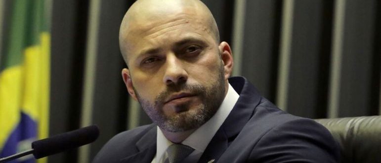 Deputado Daniel Silveira é multado novamente, agora em R$ 135 mil Deputado Daniel Silveira é multado novamente, agora em R$ 135 mil