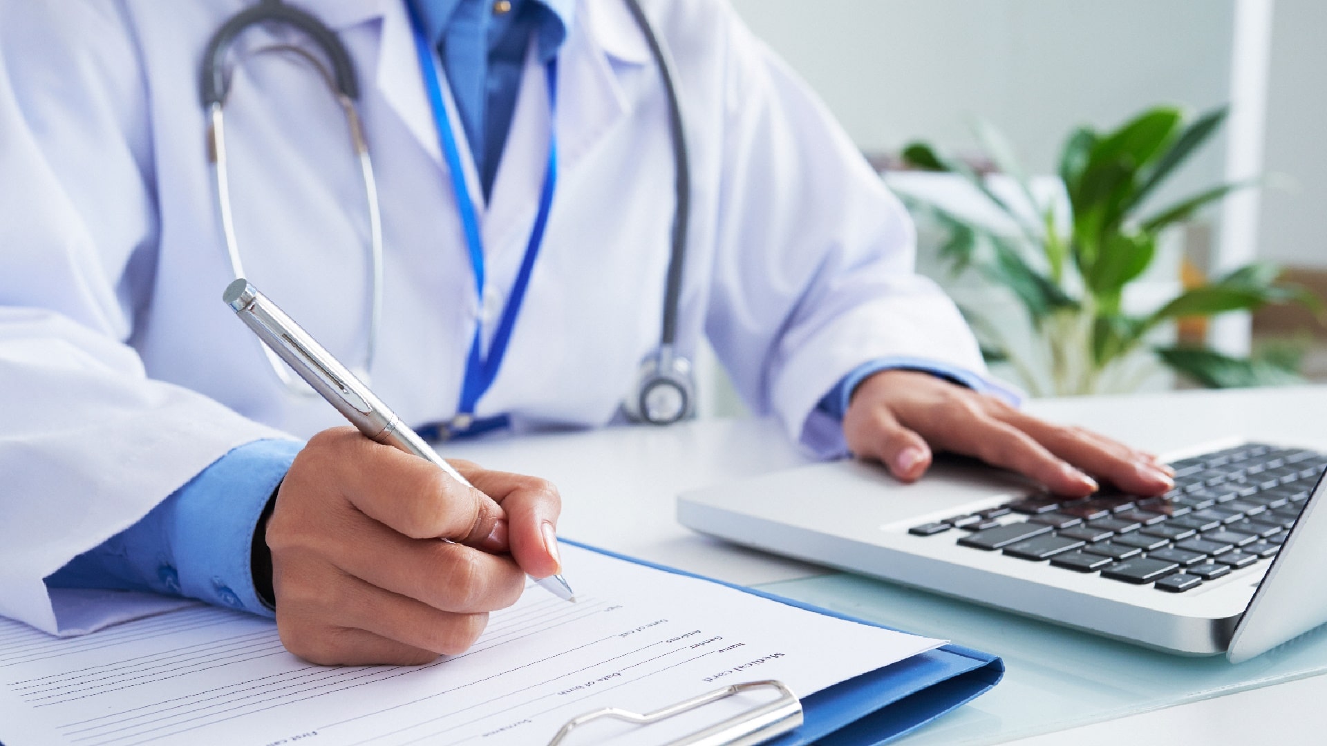 Jaraguá do Sul abre processo seletivo na saúde com salários de até R$ 19 mil