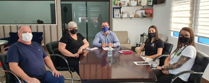 Prefeitura de Guaramirim repassa recursos para a Apae via Fundo de Assistência Prefeitura de Guaramirim repassa recursos para a Apae via Fundo de Assistência