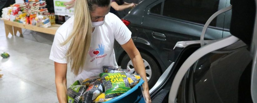 Campanha VacinAção Solidária entrega alimentos a entidades Campanha VacinAção Solidária entrega alimentos a entidades