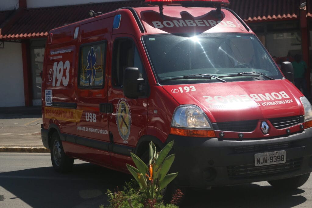 Criança fica gravemente ferida em acidente entre carro e bicicleta em Guaramirim