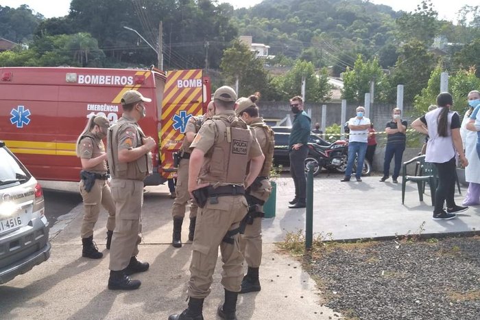Identificado homem que invadiu a escola no Oeste catarinense e as cinco vítimas do atentado
