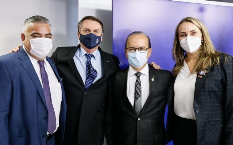 Gastos com 670 refeições por dia?