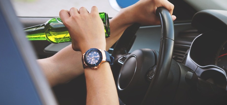 Homem é preso por embriaguez ao volante em Schroeder