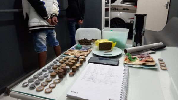 Dois homens foram presos por tráfico de drogas em Jaraguá do Sul
