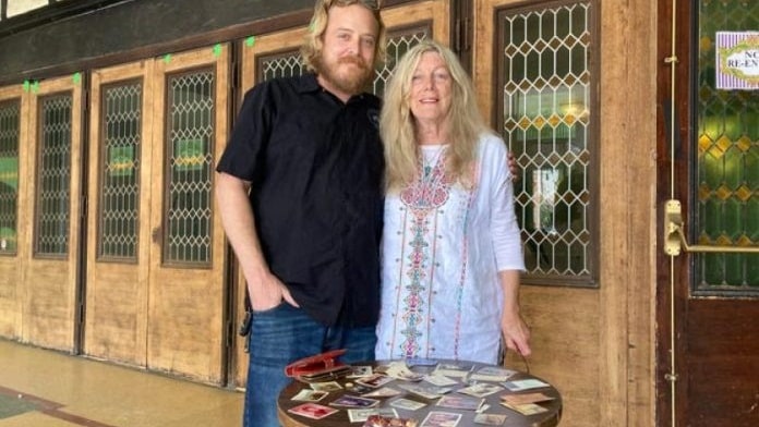 Homem encontra e devolve carteira perdida há 46 anos