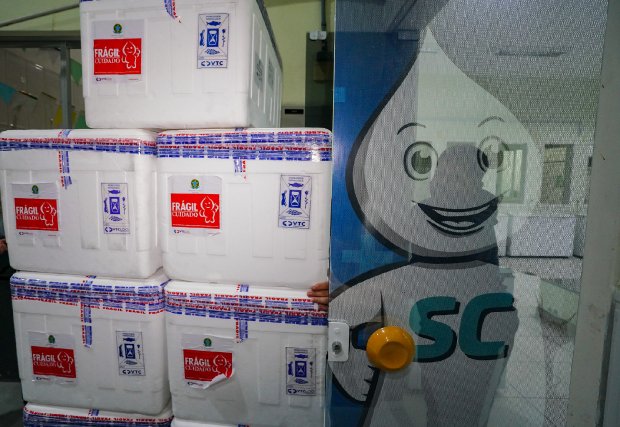 Santa Catarina recebe mais 309 mil doses da Oxford/AstraZeneca