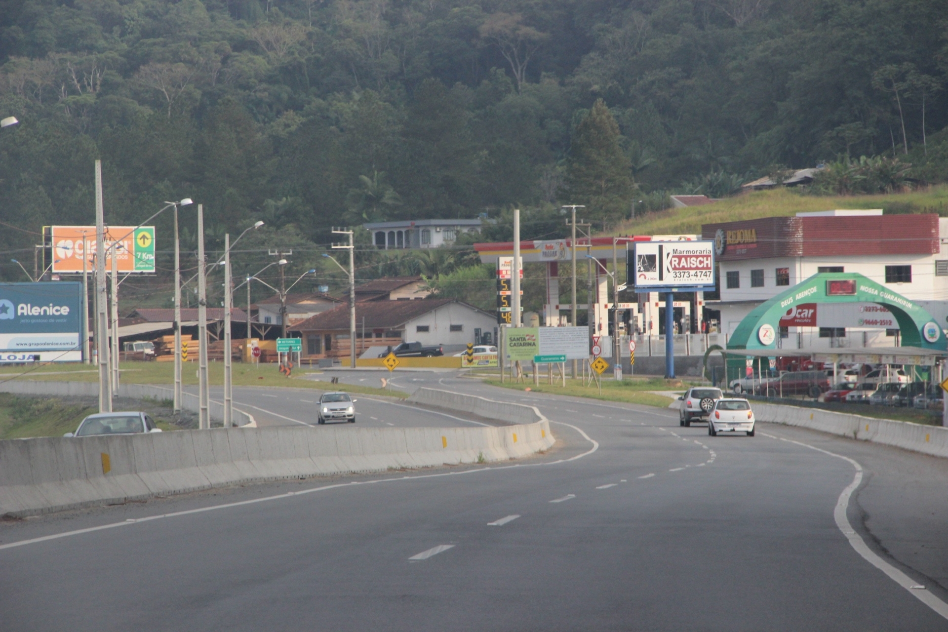 Vicente Caropreso apresenta ações do mandato na Associação Empresarial de Guaramirim