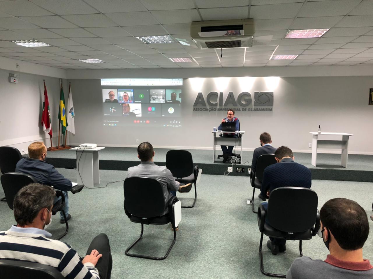 Em obras há 87 meses, duplicação da BR-280 não tem data para concluir