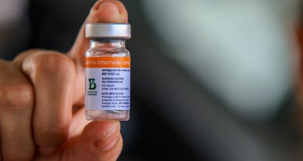 Santa Catarina estuda compra direta de vacinas contra a Covid-19 do Instituto Butantan para agilizar imunização no estado