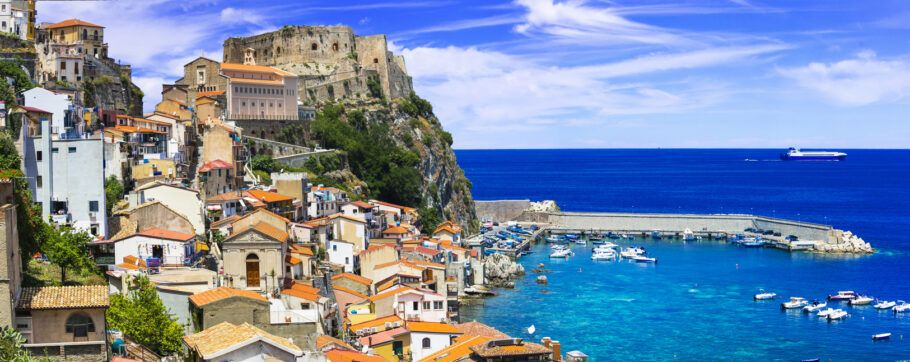 Cansado de morar no Brasil? Veja os países que pagam para as pessoas se mudarem e viverem lá