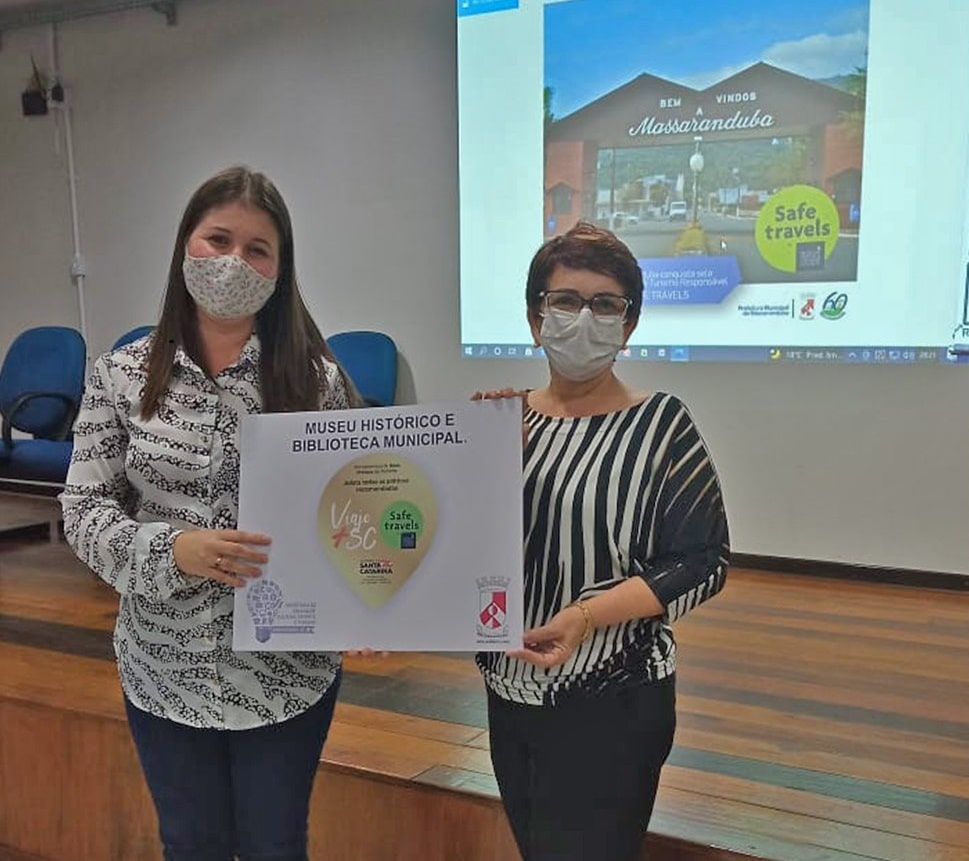 Entregue as placas do Programa Viaje + SC aos empreendimentos em Massaranduba