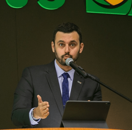 Acijs diz que Congresso Nacional está na contramão da realidade