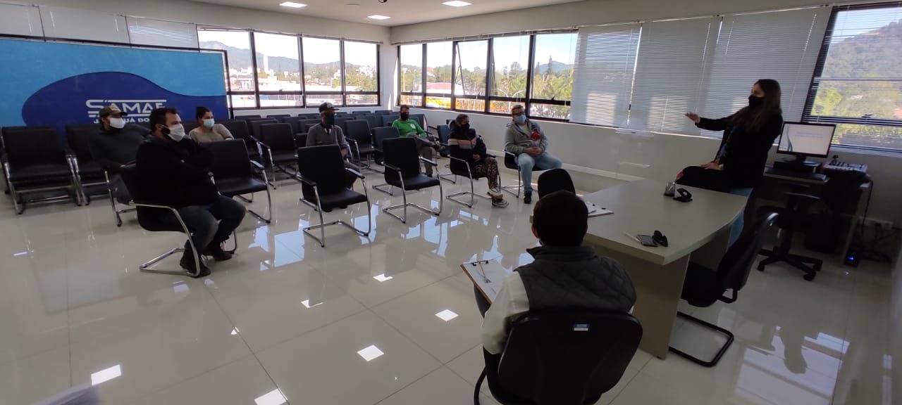 Cooperativas de Jaraguá do Sul vão recolher materiais recicláveis no PEV