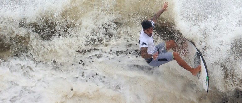 Tóquio 2020: Medina perde para japonês e disputa o bronze no surfe Tóquio 2020: Medina perde para japonês e disputa o bronze no surfe