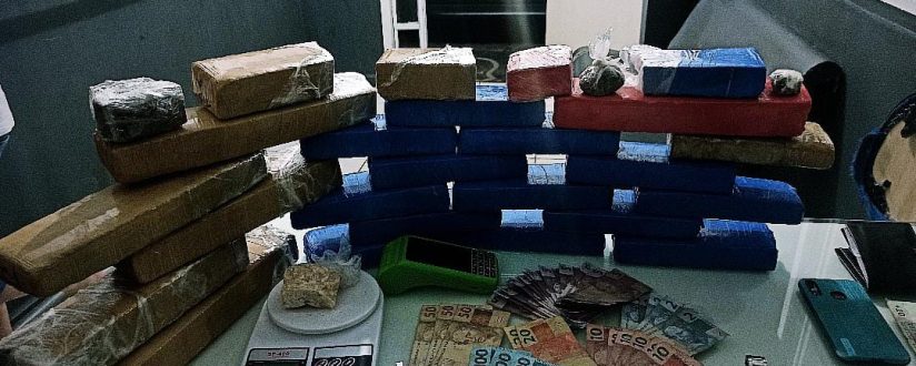 Casal é preso por tráfico de drogas em Guaramirim Casal é preso por tráfico de drogas em Guaramirim