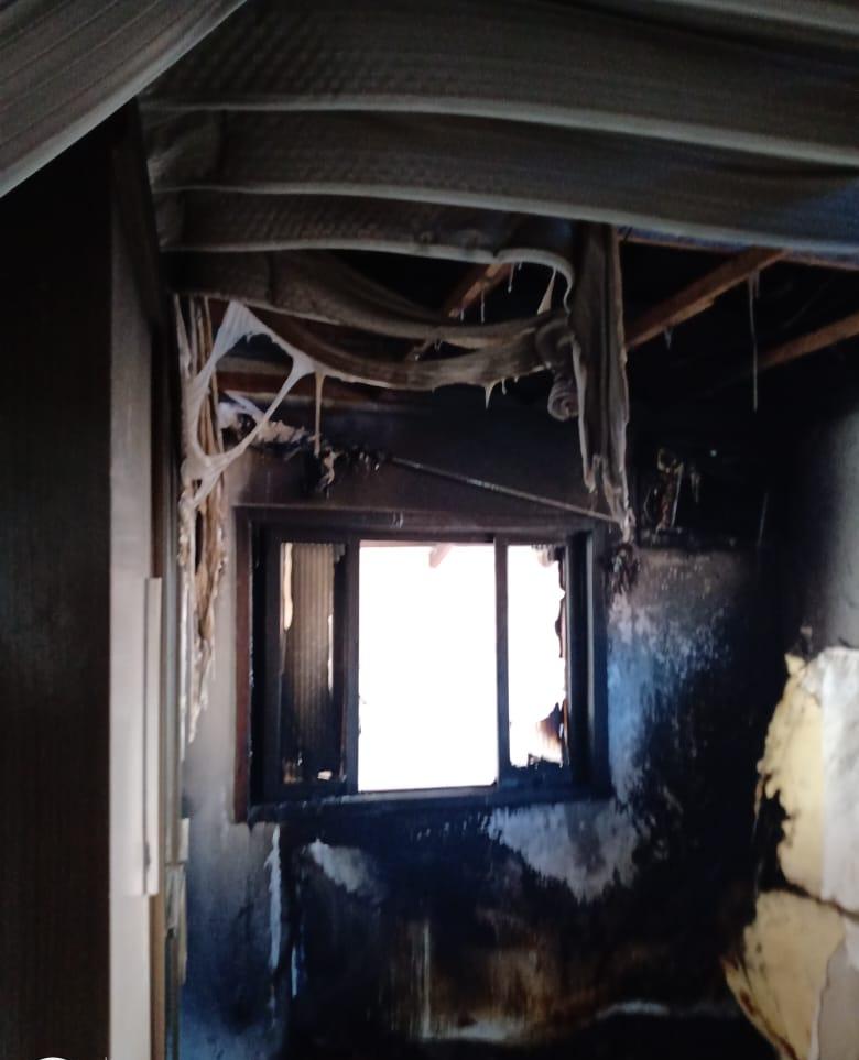 Incêndio atinge quarto de residência em Guaramirim