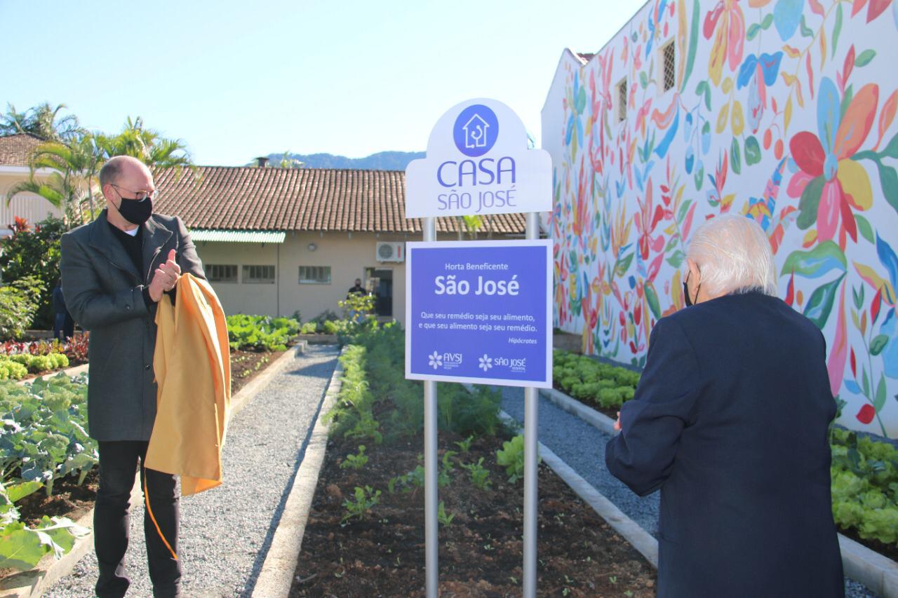 [VÍDEO] Pedro Donini doa casa avaliada em R$ 4,5 milhões à Casa São José