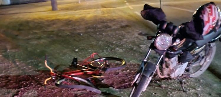 Colisão entre moto e bicicleta deixa três pessoas feridas na SC-108 em Massaranduba Colisão entre moto e bicicleta deixa três pessoas feridas na SC-108 em Massaranduba
