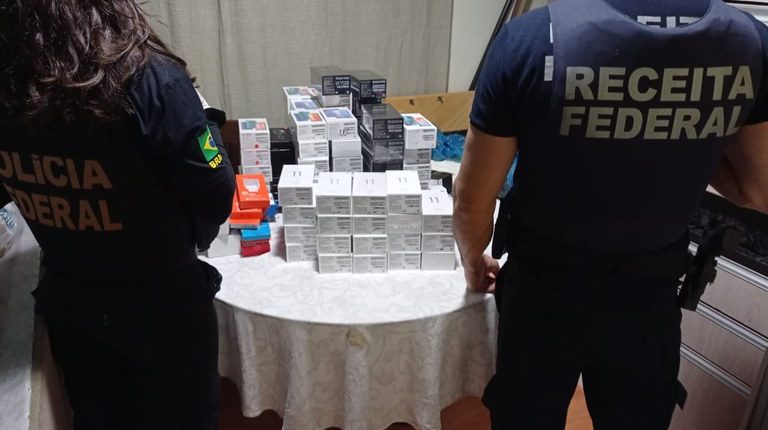 Polícia Federal deflagrada Operação “Vox Semita” contra venda irregular de celulares em Joinville Polícia Federal deflagrada Operação “Vox Semita” contra venda irregular de celulares em Joinville