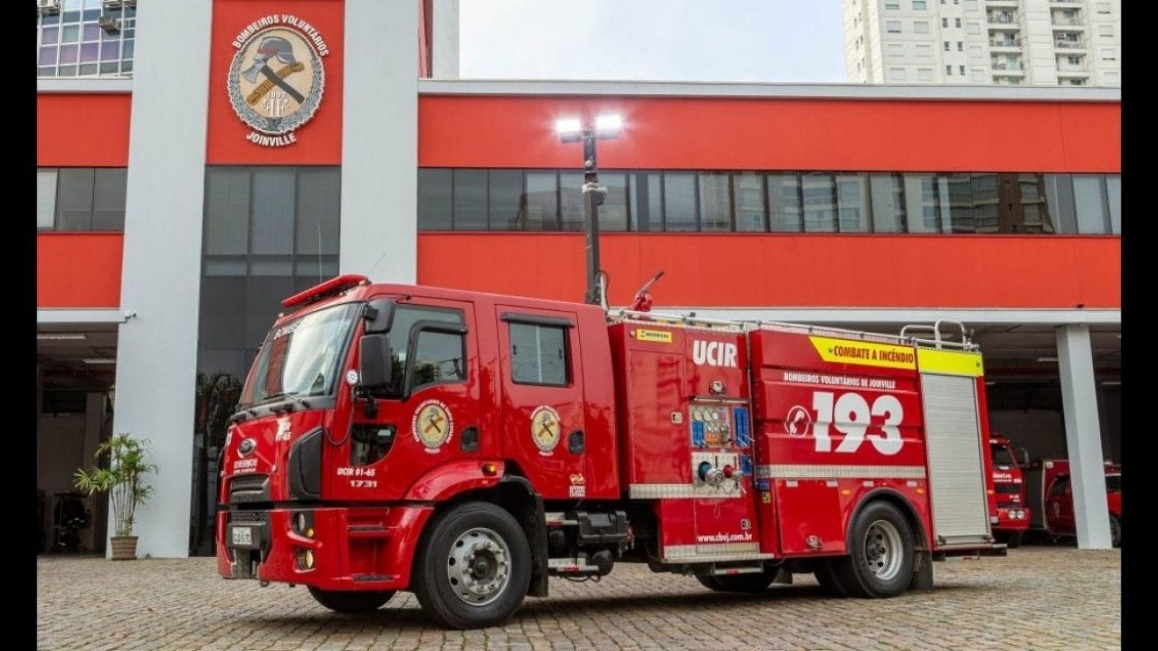 Morte seguida de incêndio em motel movimenta bombeiros de Joinville
