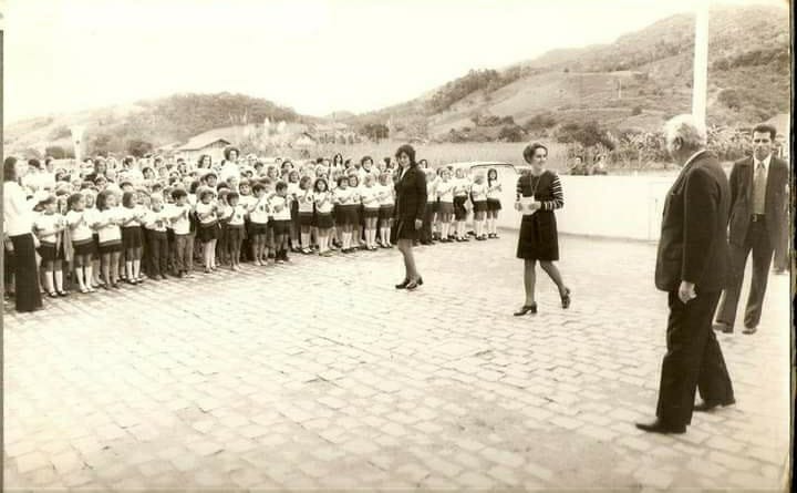Coluna: Escola de Educação Básica Heleodoro Borges, no bairro Vila Lalau